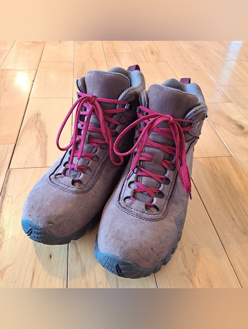 VASQUE 7418 TALUS ULTRADRY Men's Hiking Boots Brown Leather Vibram Sole Size 11